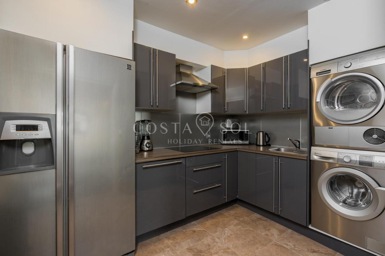 Puerto Marina-Benalmadena Luxury Apartment Dentro De La Isla Eksteriør bilde