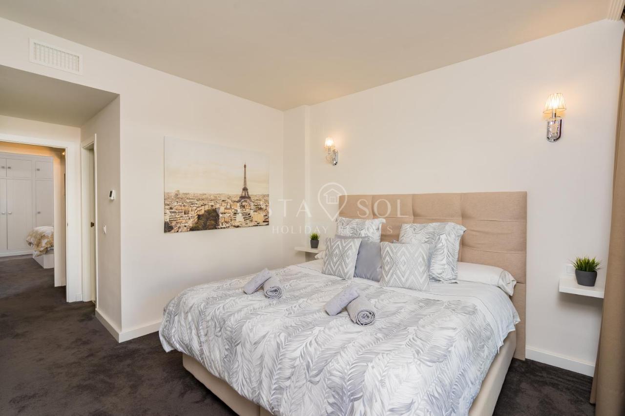 Puerto Marina-Benalmadena Luxury Apartment Dentro De La Isla Eksteriør bilde