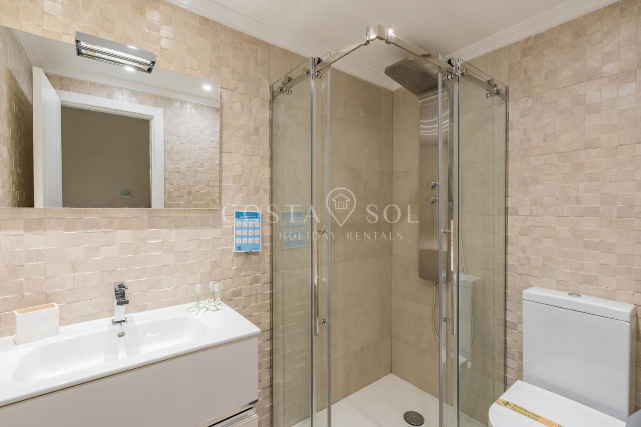 Puerto Marina-Benalmadena Luxury Apartment Dentro De La Isla Eksteriør bilde